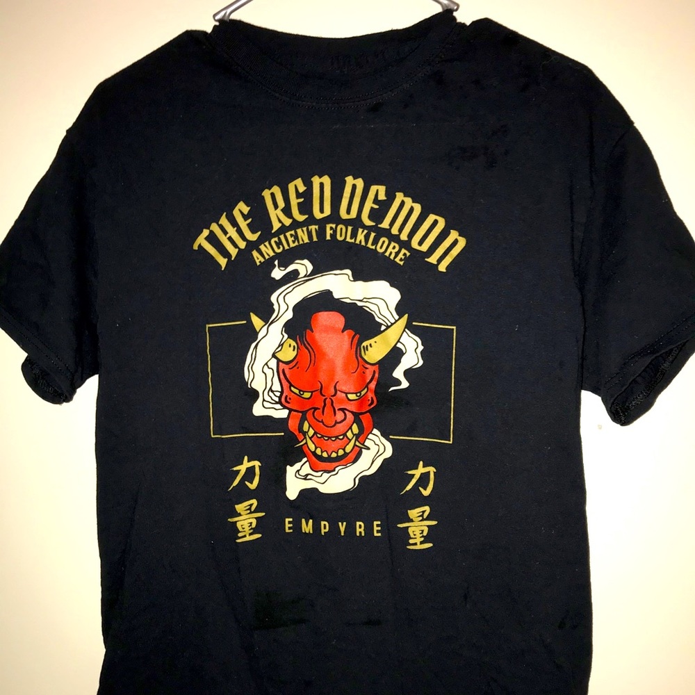 Black fitted graphic tee-shirt (Zumiez)